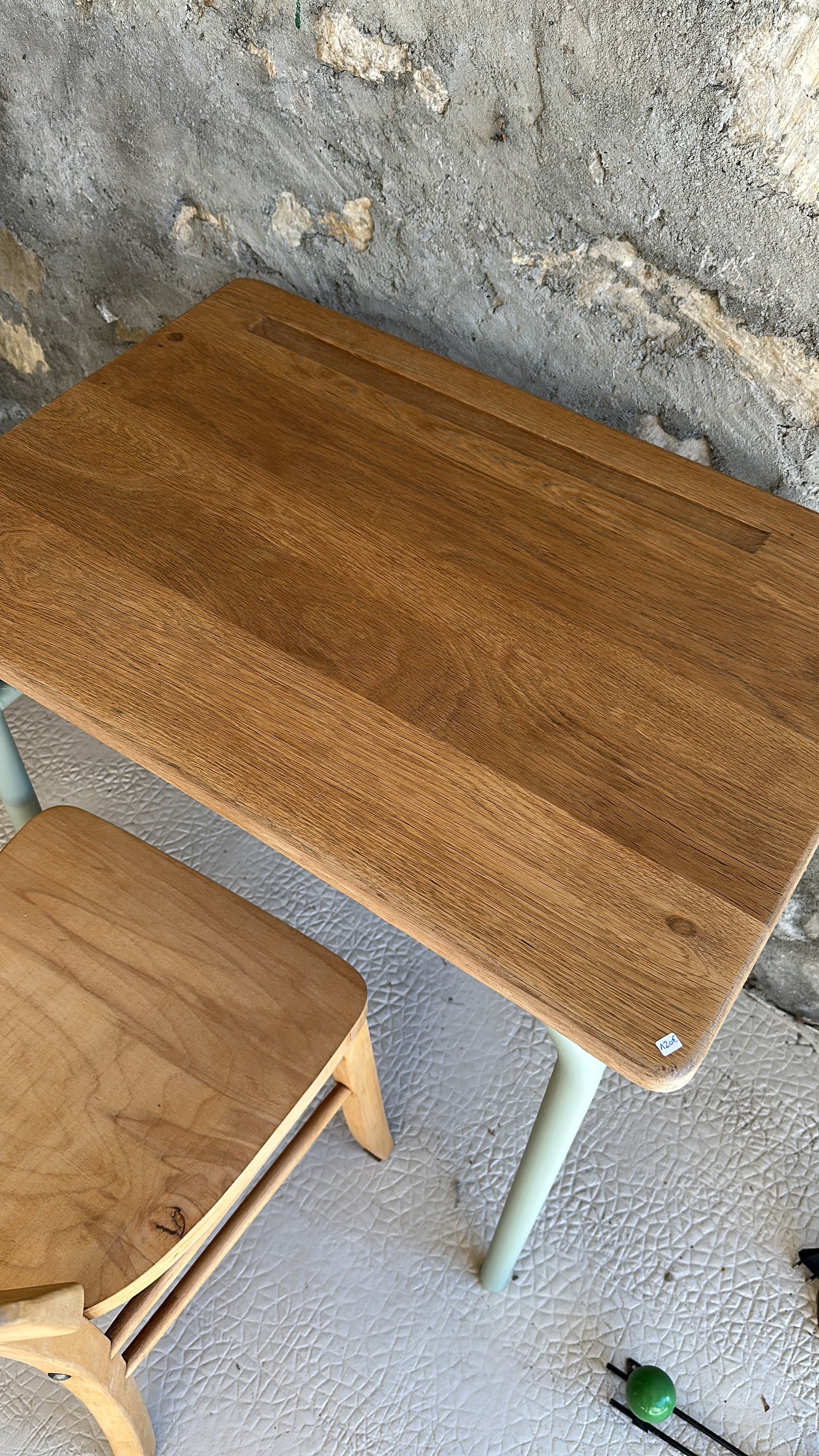 Bureau d’écolier vintage relooké De Raymonde à Zoé