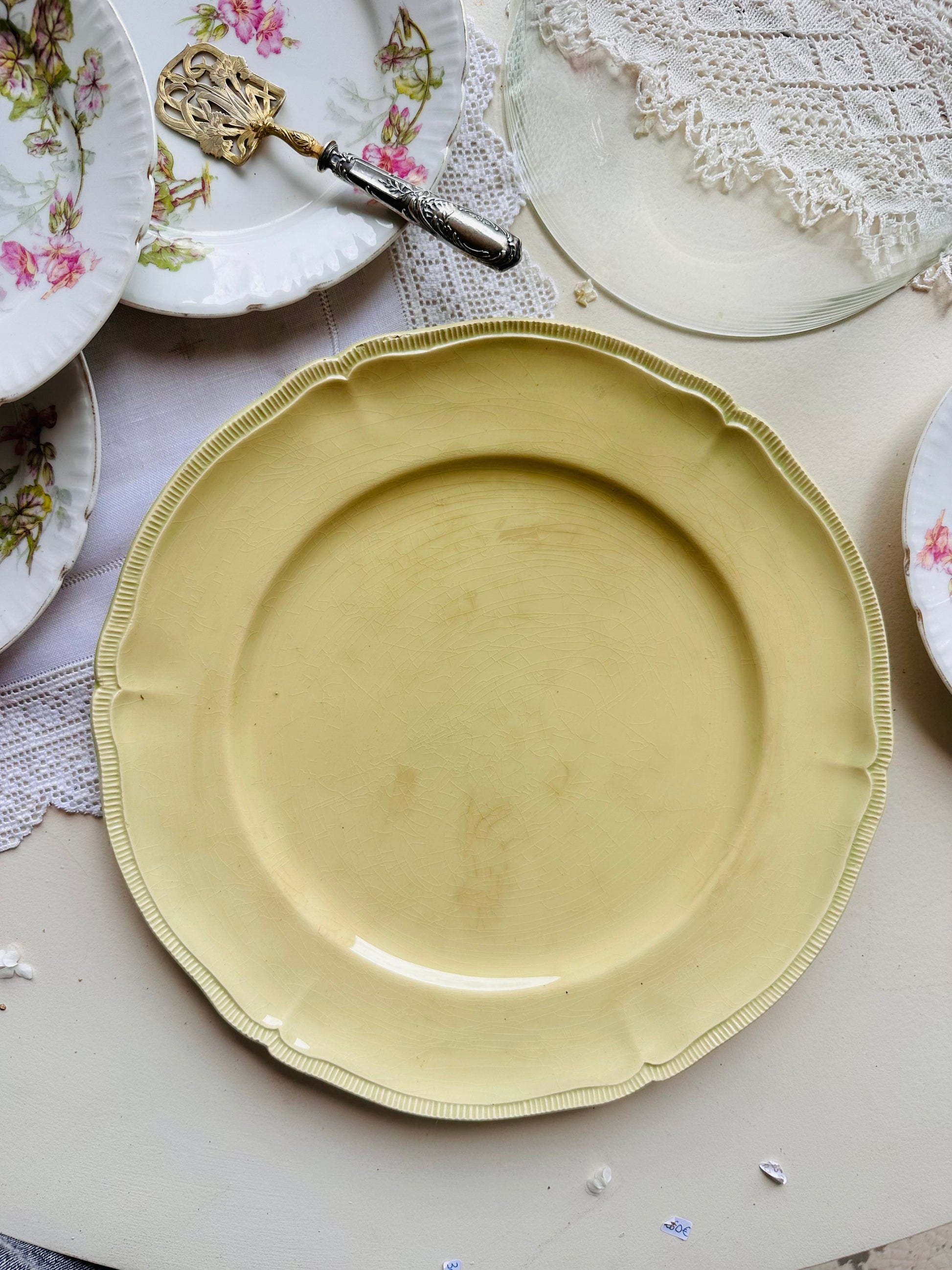 Plat à tarte en faience vintage Longchamp De Raymonde à Zoé