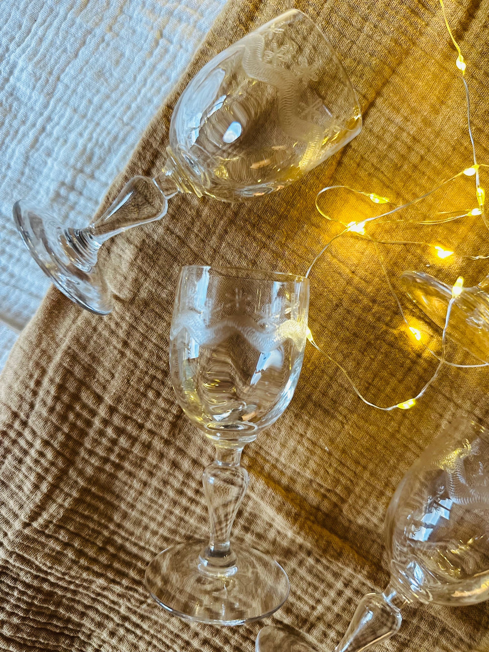 Ensemble de 4 verres à liqueur en verre gravé De Raymonde à Zoé