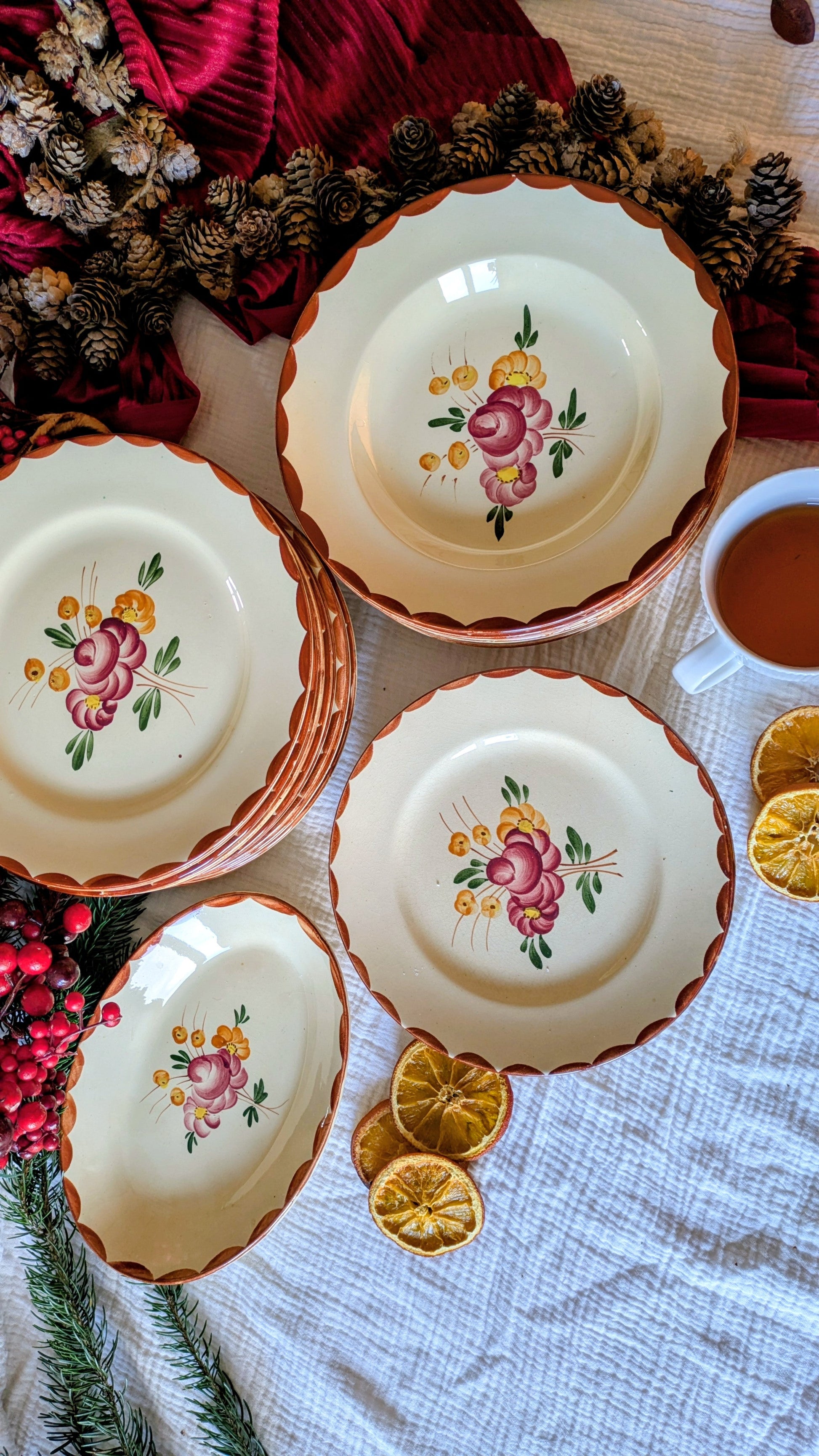 10 assiettes plates en faïence de Longchamp De Raymonde à Zoé