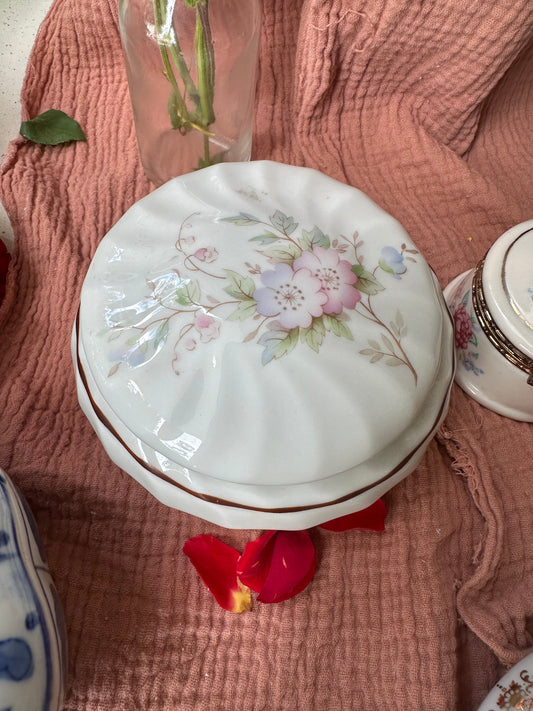 Boite à bijoux en porcelaine Grand modèle De Raymonde à Zoé