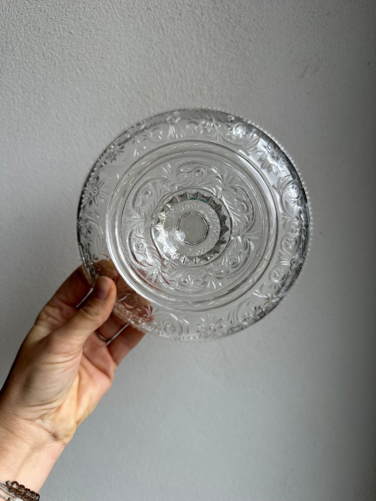 Petit compotier en verre moulé vintage De Raymonde à Zoé