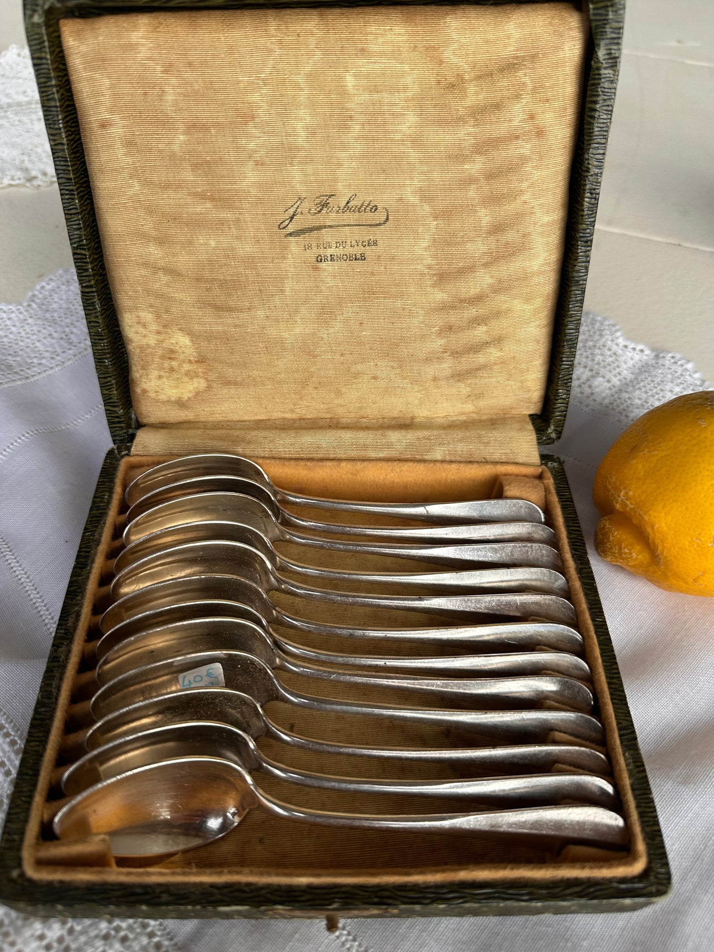 12 petites cuillères en métal argenté De Raymonde à Zoé