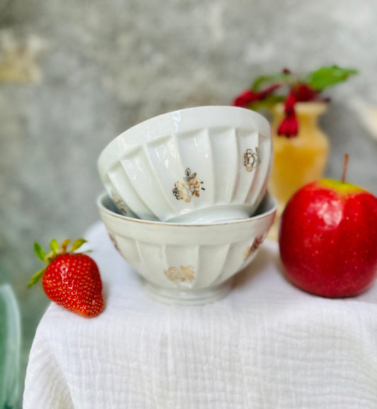 Ensemble de 2 bols cotelés vintage en porcelaine De Raymonde à Zoé