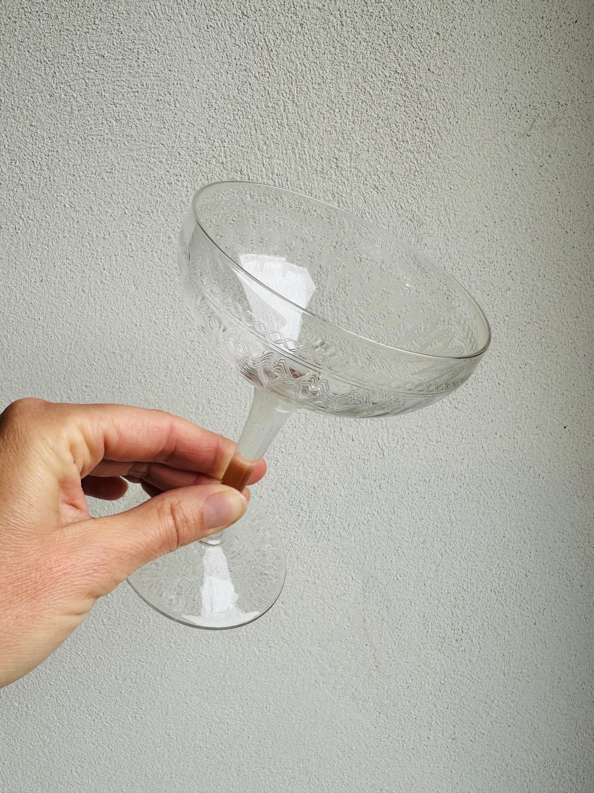 7 coupes à champagne en verre De Raymonde à Zoé