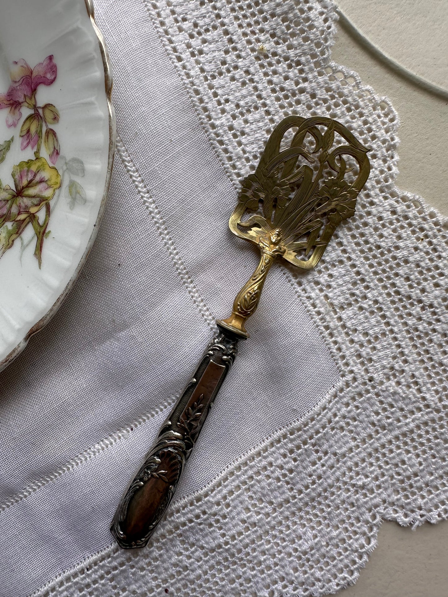 Pelle à mignardises en métal doré et argenté De Raymonde à Zoé