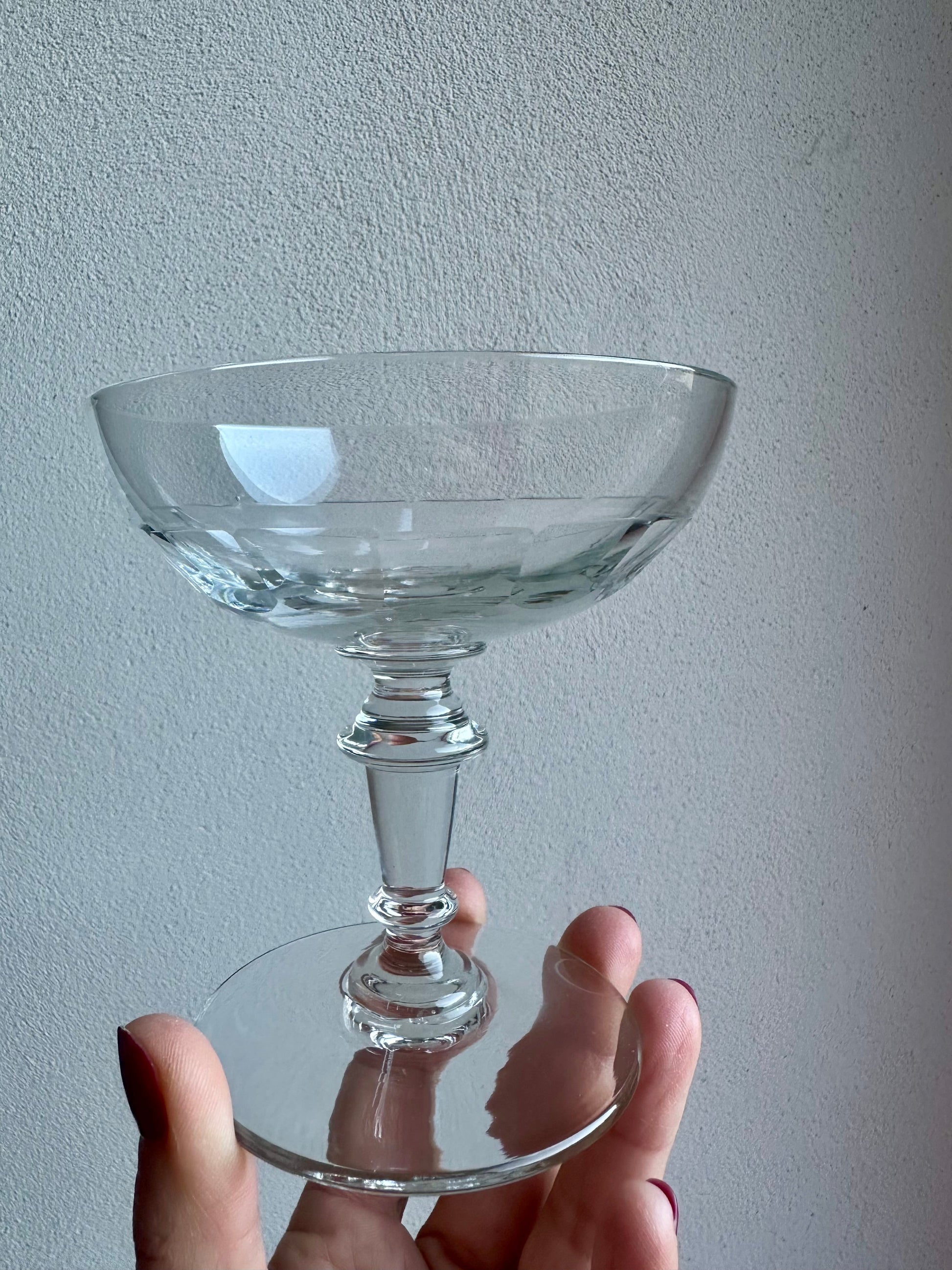 5 coupes à champagne ancienne en cristal De Raymonde à Zoé