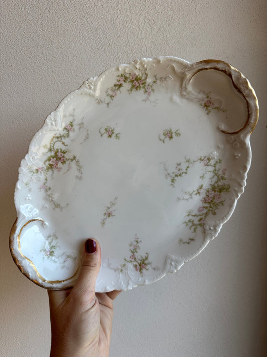 Plat oval en porcelaine De Raymonde à Zoé
