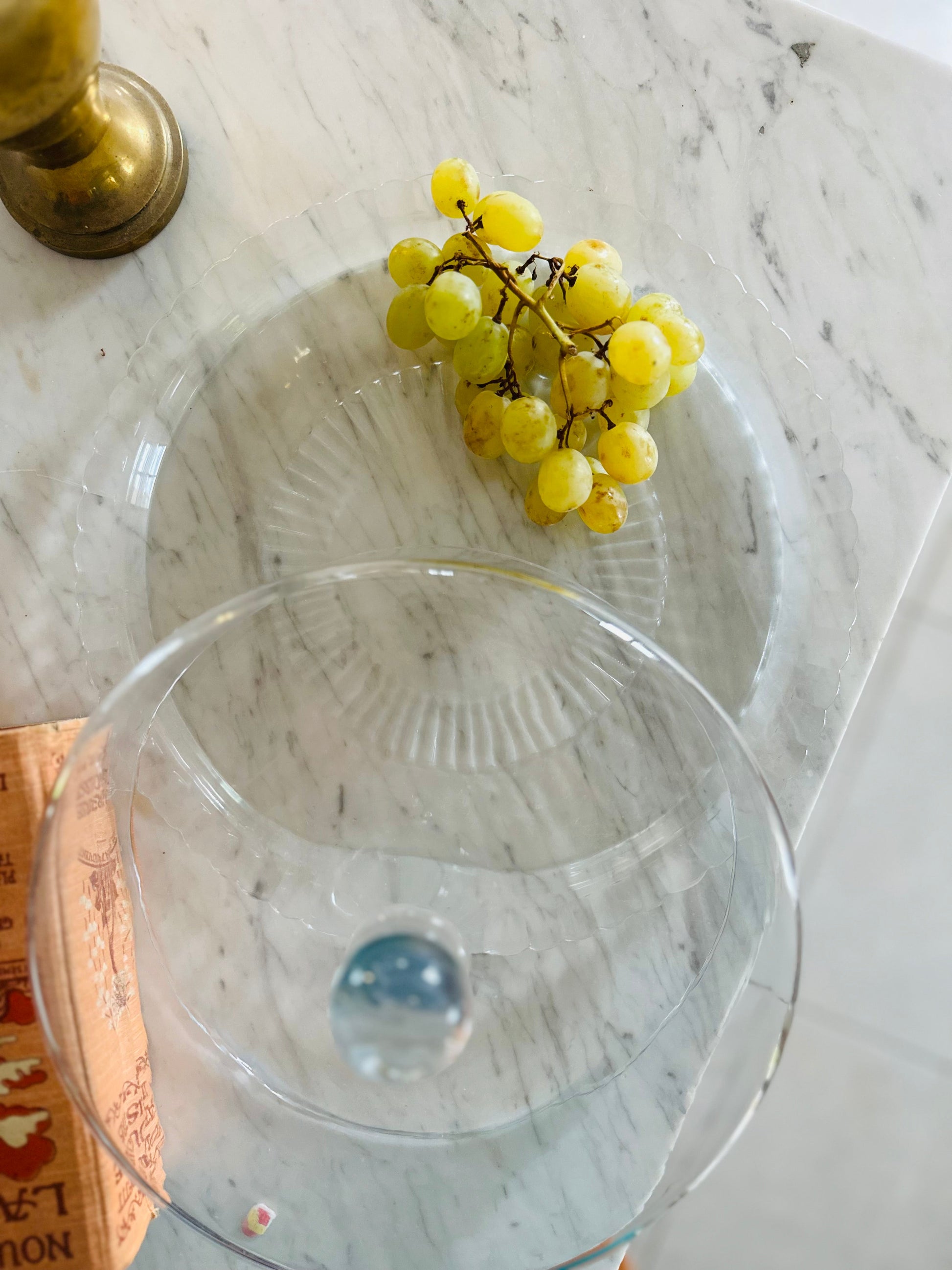 Plat à tarte ou à fromages avec son couvercle De Raymonde à Zoé