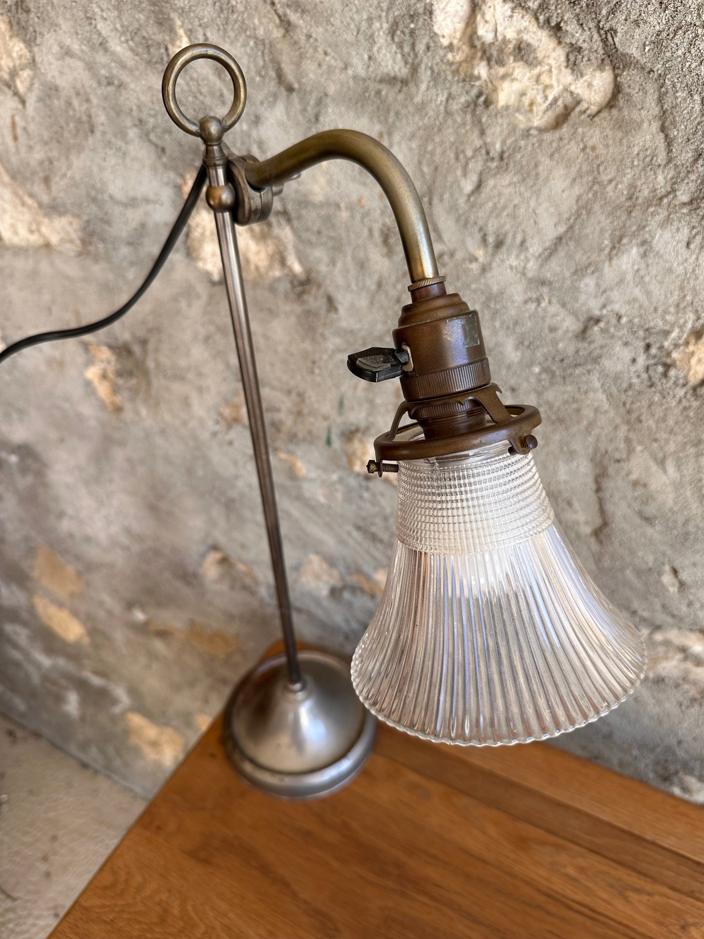 Lampe sur pied vintage années 30 De Raymonde à Zoé