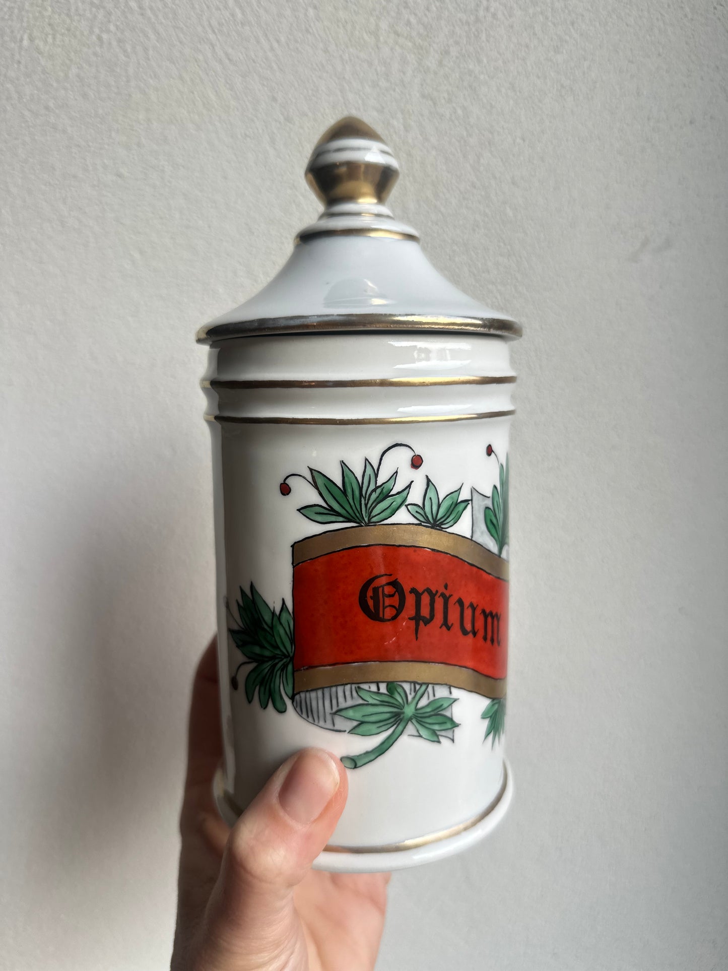 Pot à pharmacie « Opium »  en porcelaine