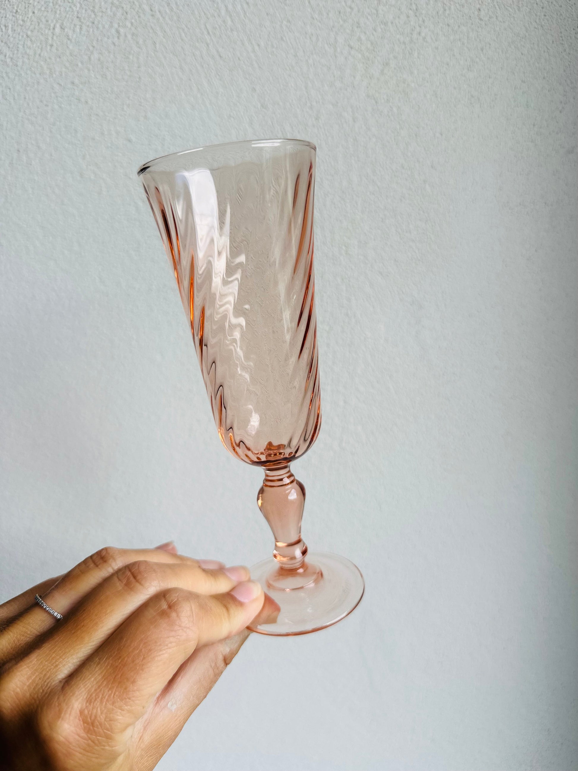 9 flûtes à champagne en verre Arcoroc Rosaline De Raymonde à Zoé