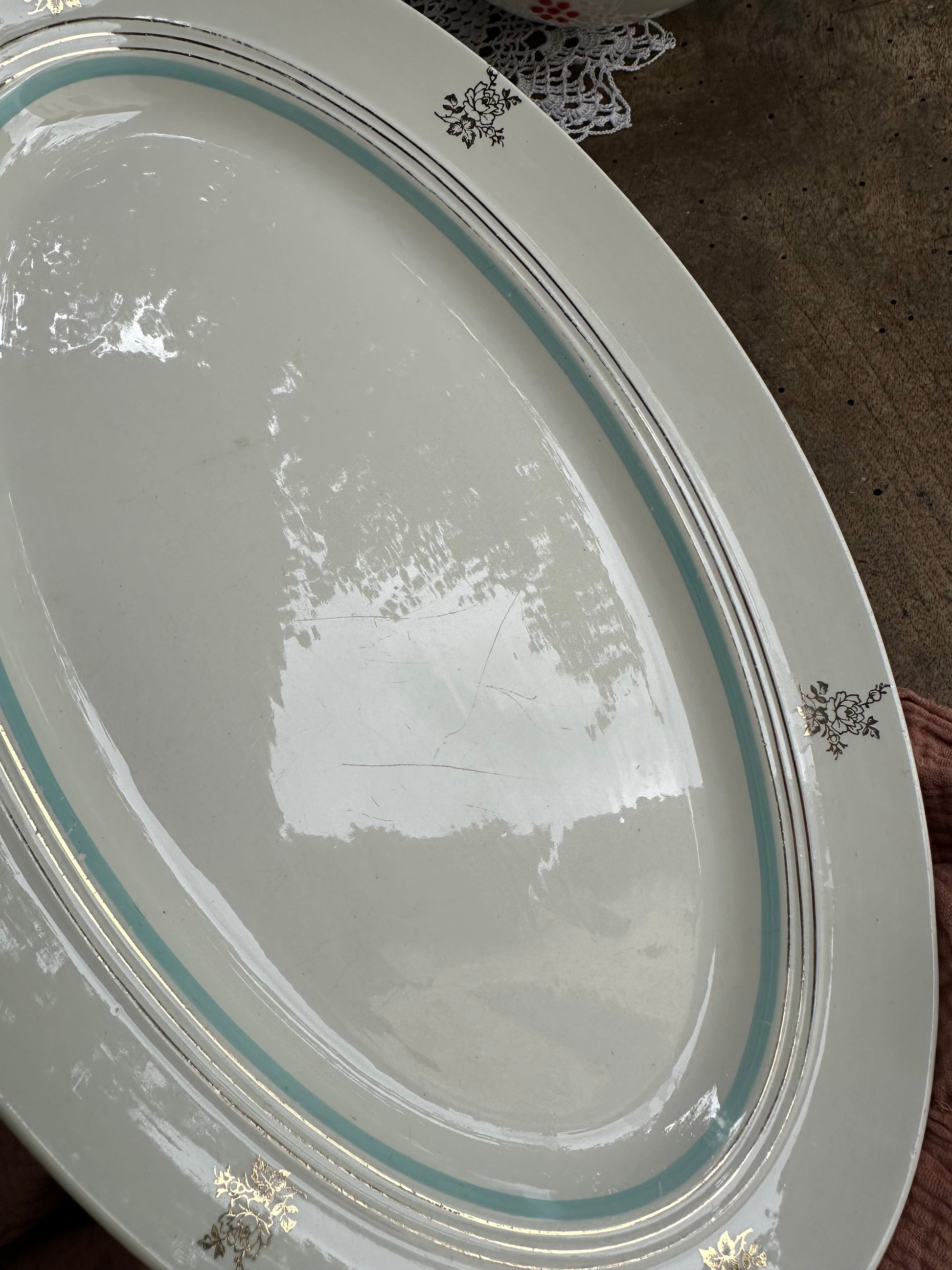 Duo de plats en faïence De Raymonde à Zoé