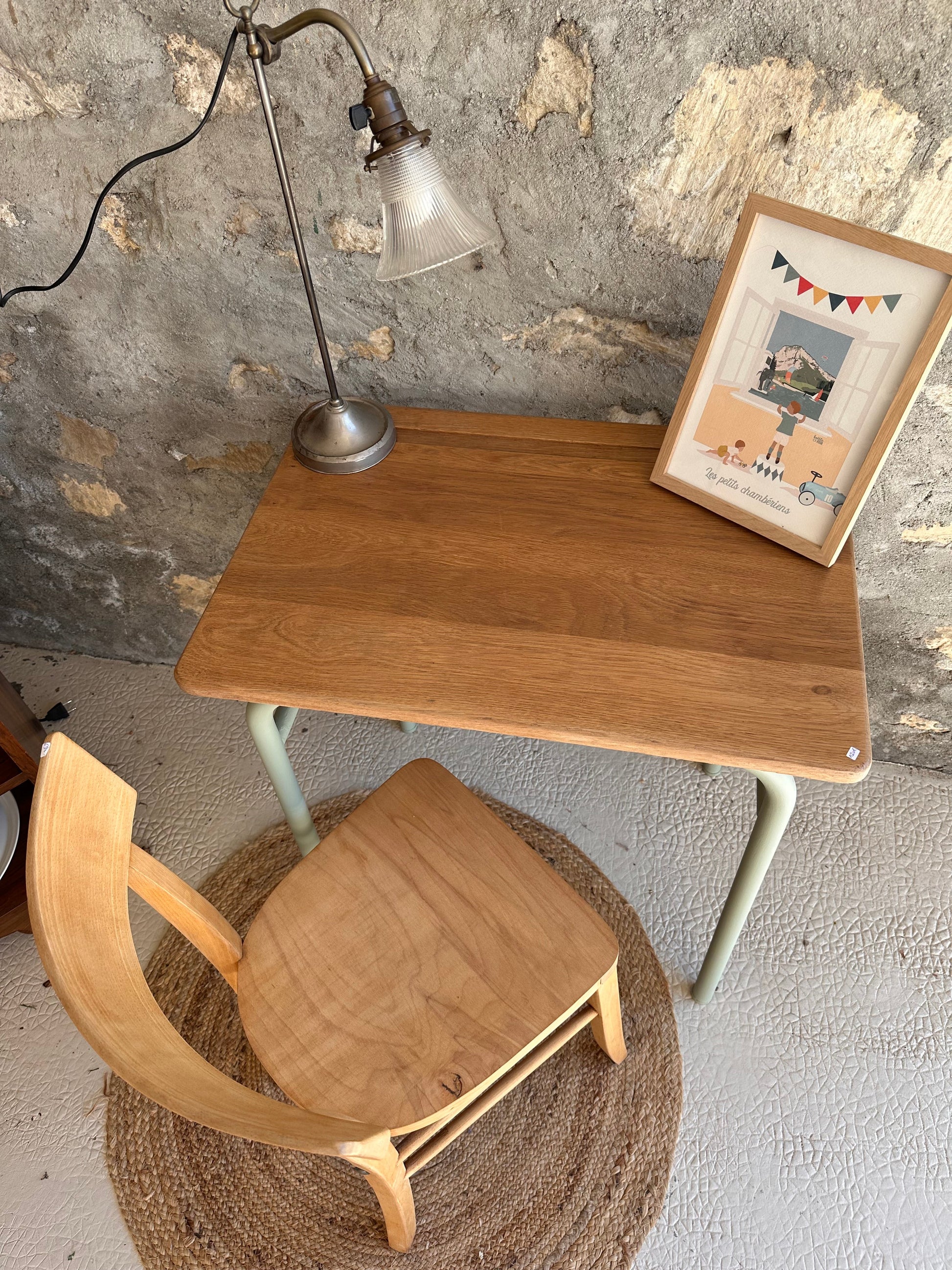 Bureau d’écolier vintage relooké De Raymonde à Zoé