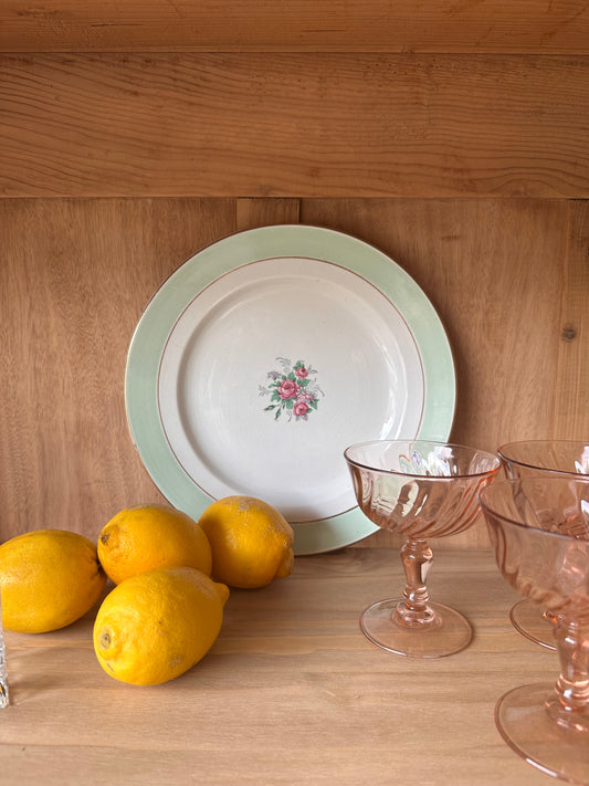 1 grande assiette de présentation en faïence De Raymonde à Zoé