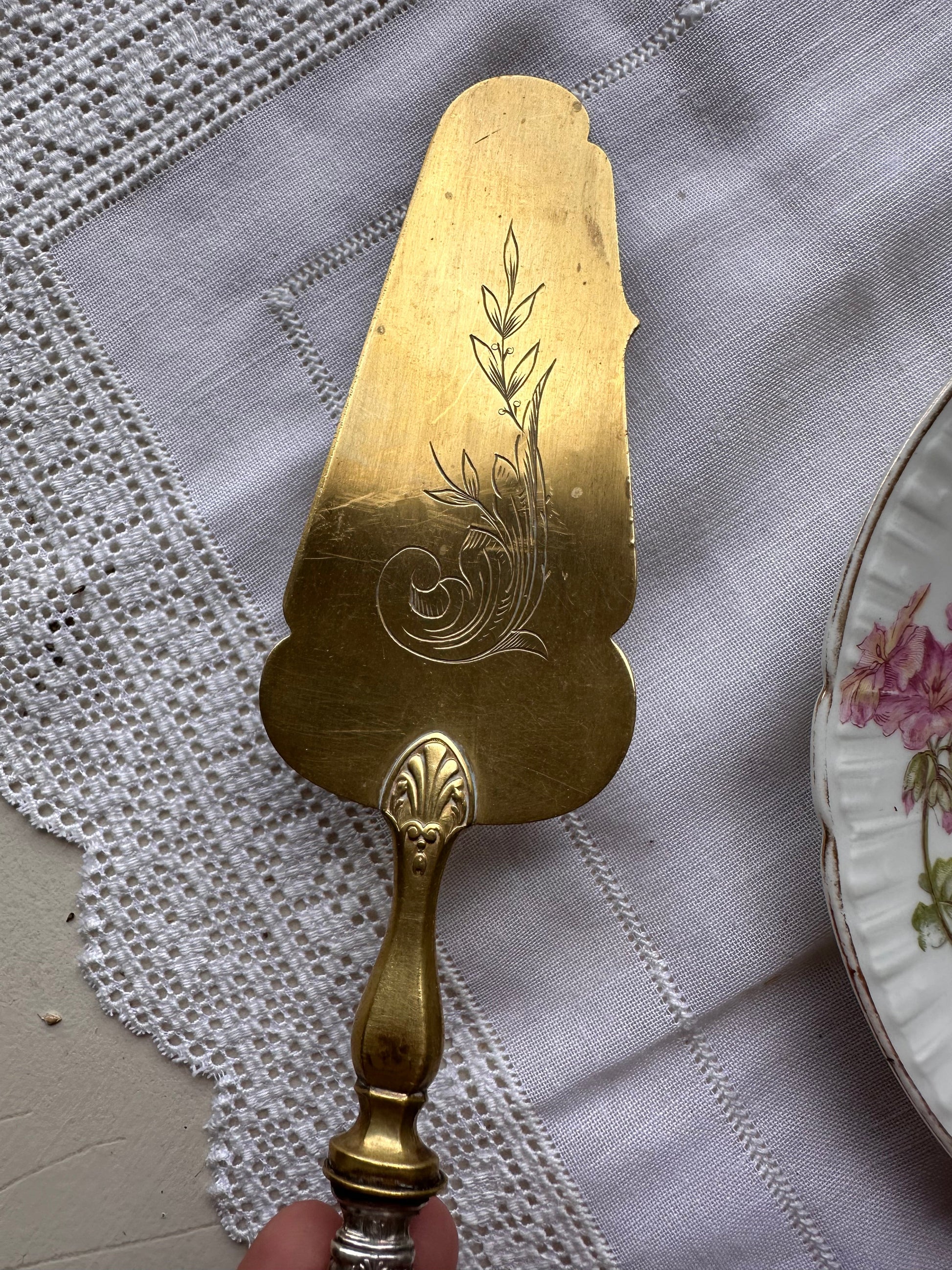 Pelle à tarte en métal doré et argenté De Raymonde à Zoé