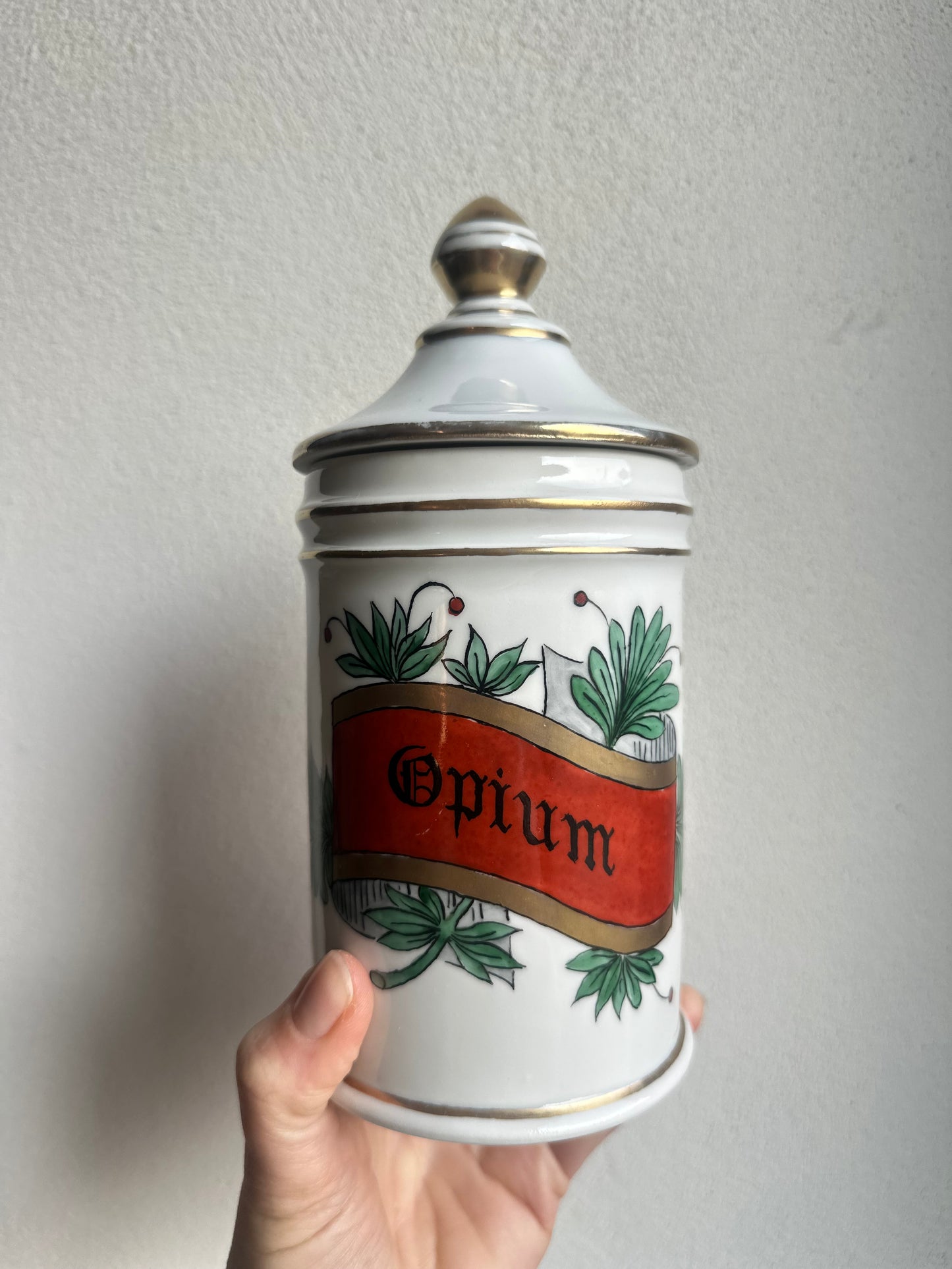 Pot à pharmacie « Opium »  en porcelaine
