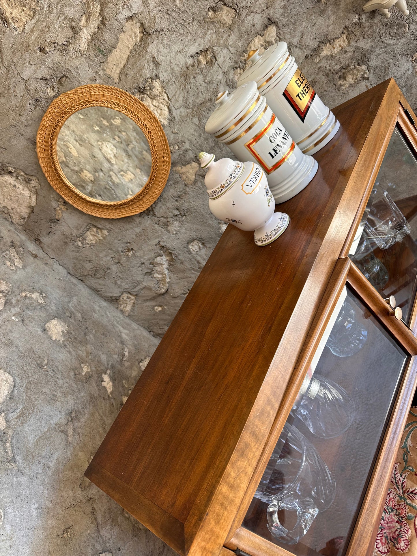 Vitrine années 50 De Raymonde à Zoé