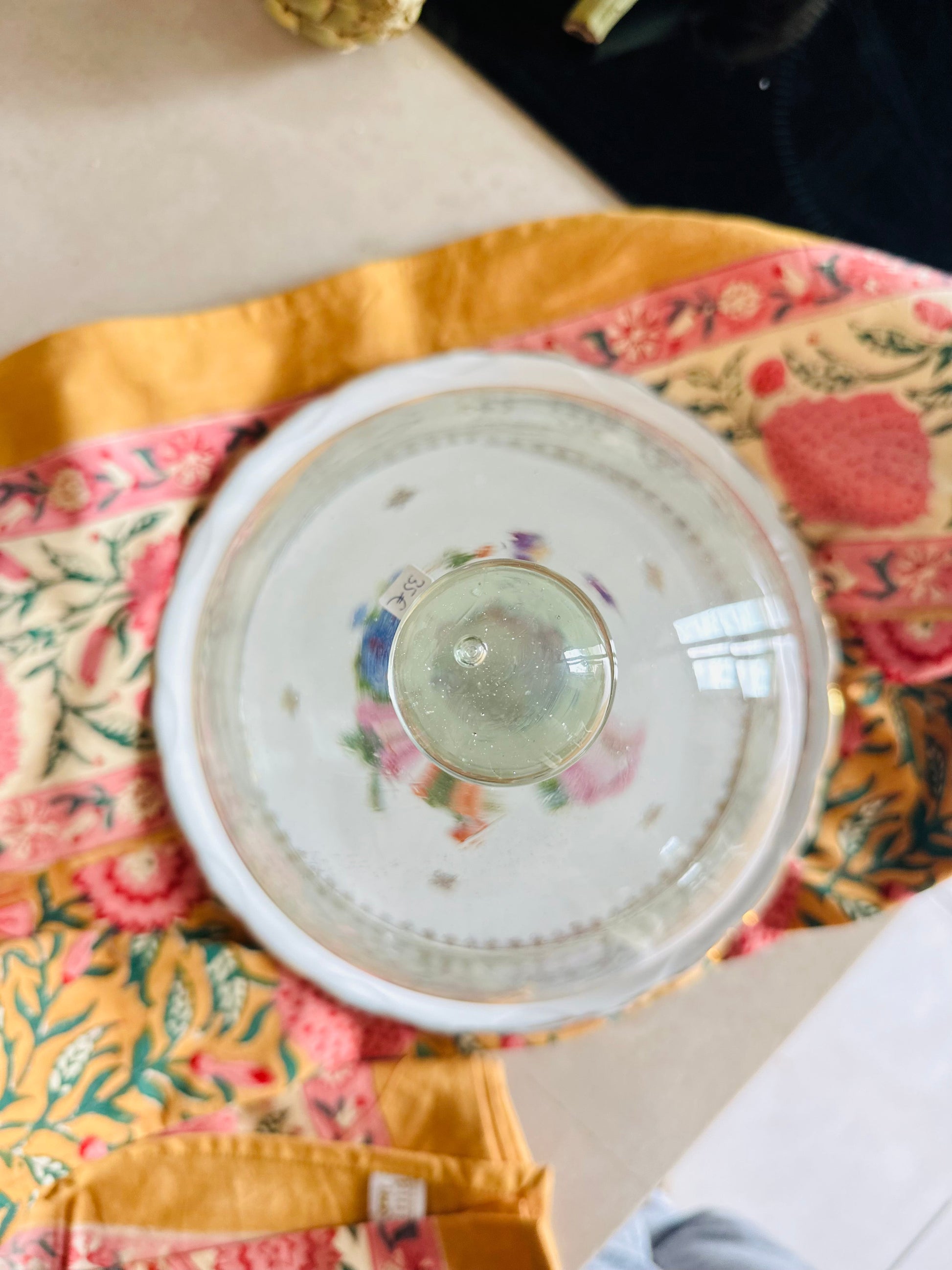 Cloche à fromages ou gâteaux en verre De Raymonde à Zoé