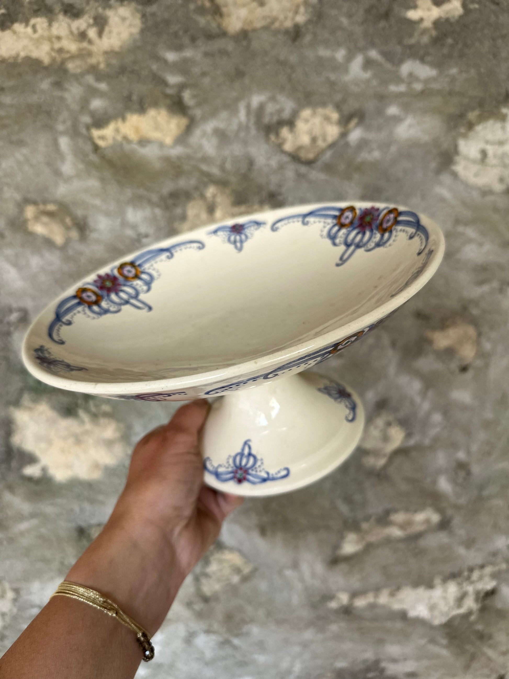 Compotier bleu fleuri en faience de Longchamp De Raymonde à Zoé