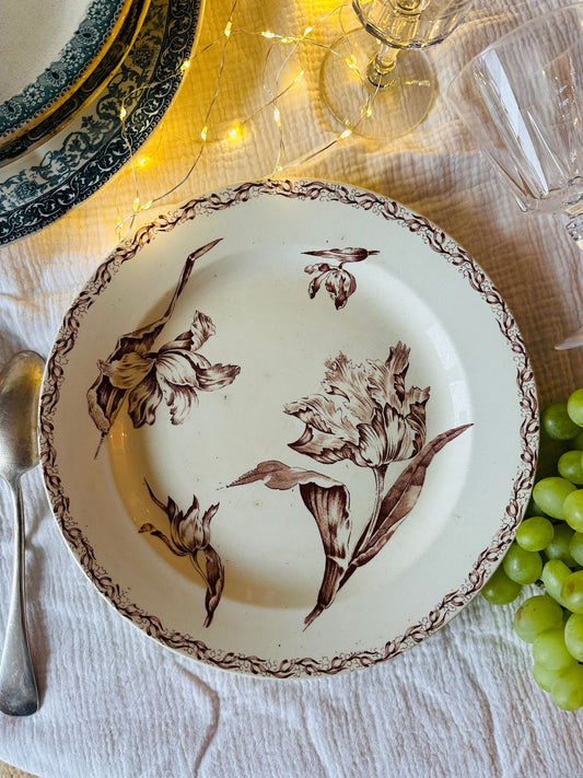 Grand plat rond de service en terre de fer Luneville De Raymonde à Zoé