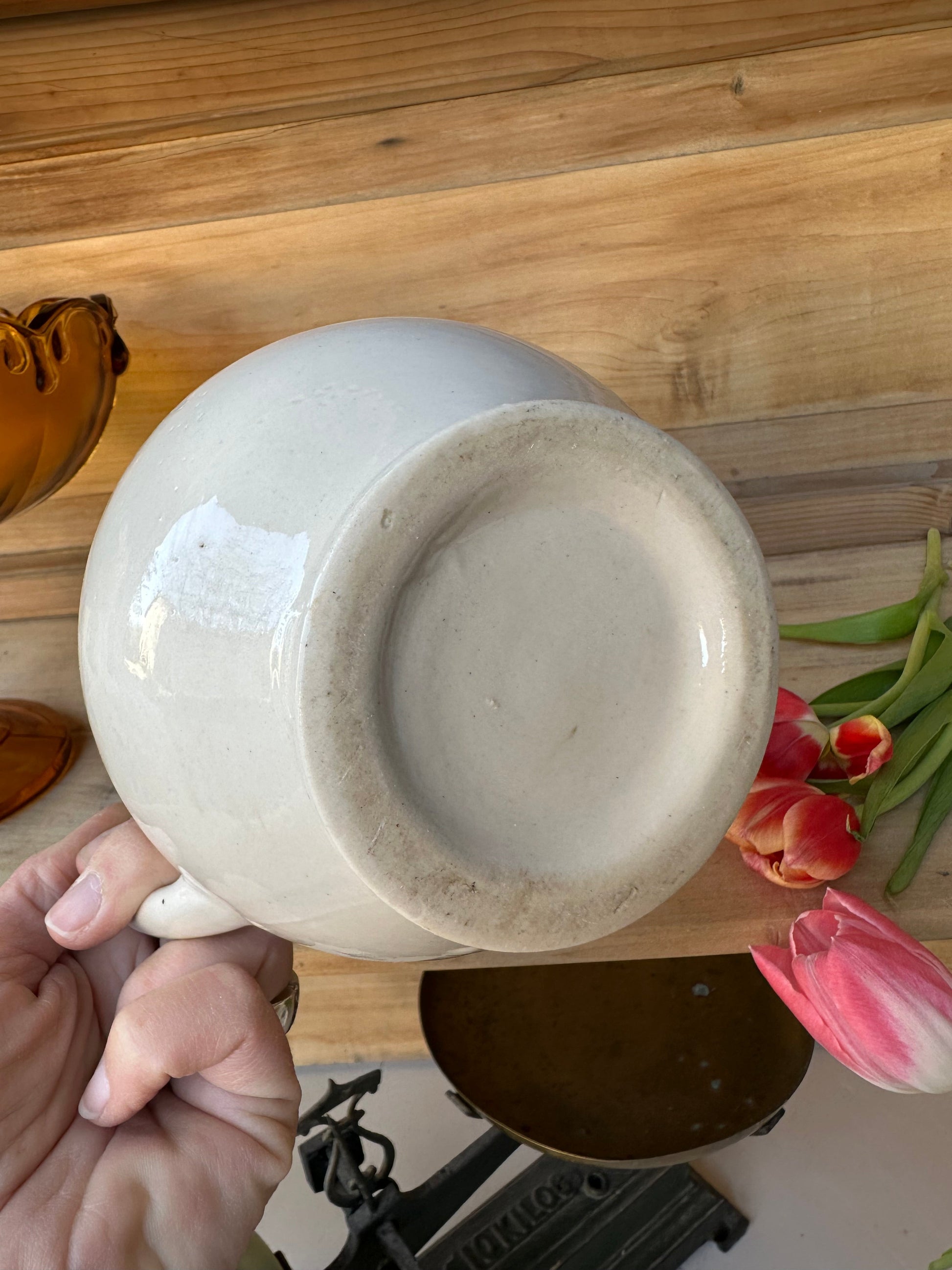 Ancien pichet a eau en céramique beige De Raymonde à Zoé