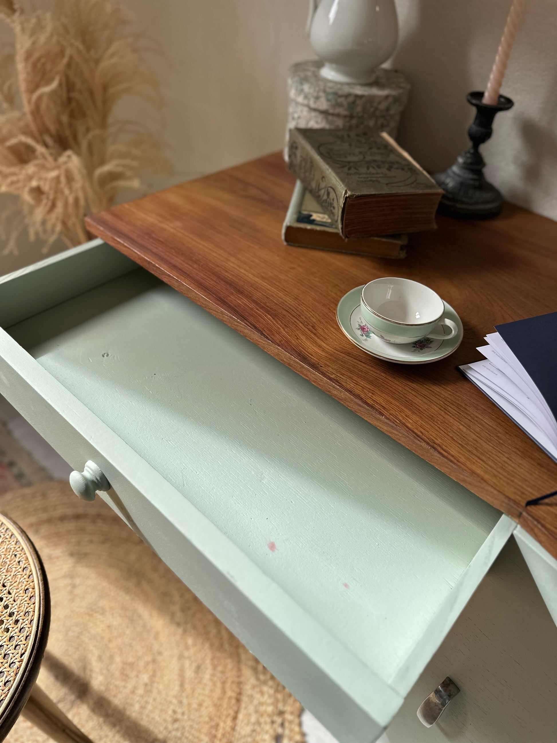 Bureau vintage relooké De Raymonde à Zoé