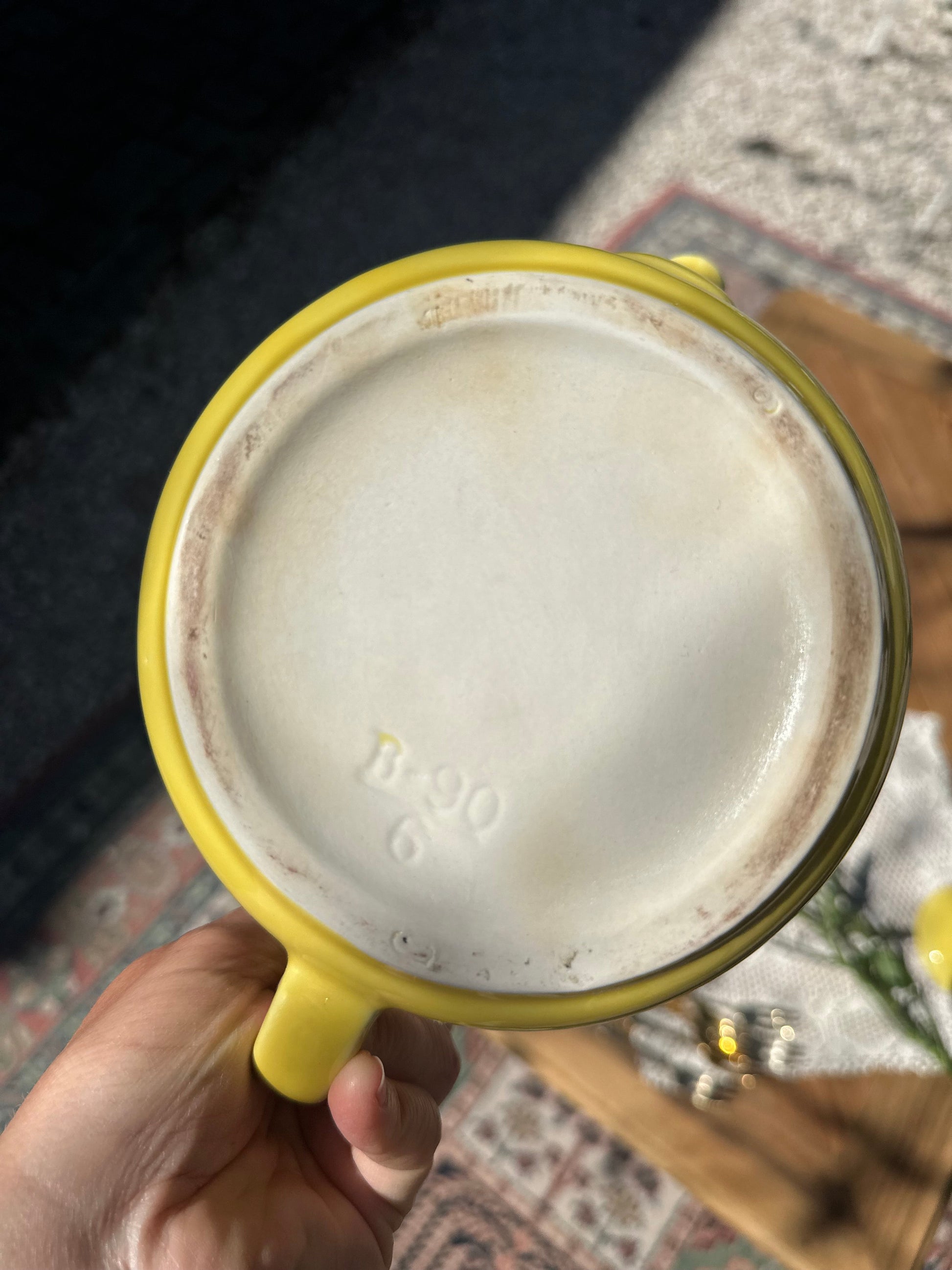 Theiere vintage en faïence jaune De Raymonde à Zoé