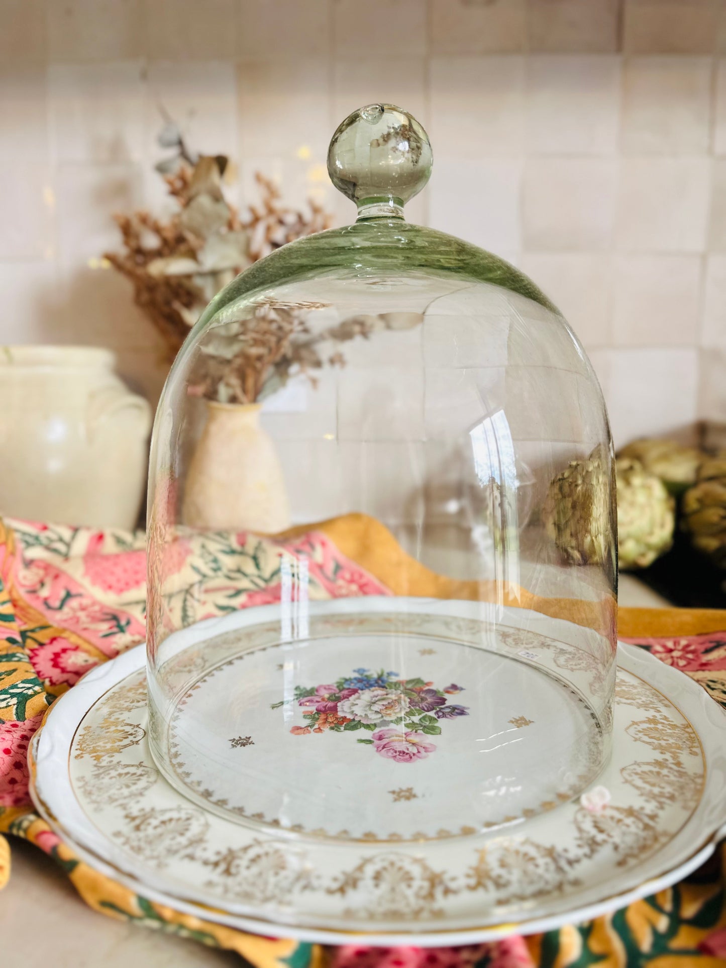 Cloche à fromages ou gâteaux en verre De Raymonde à Zoé