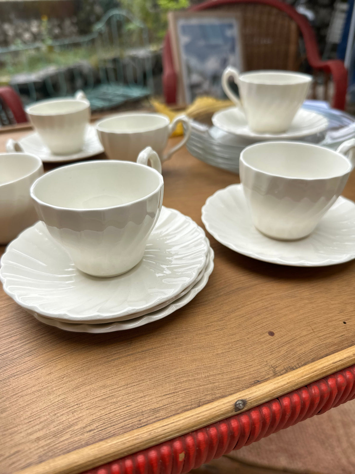 Ensemble de 8 tasses et 8 soucoupes assorties Myott De Raymonde à Zoé
