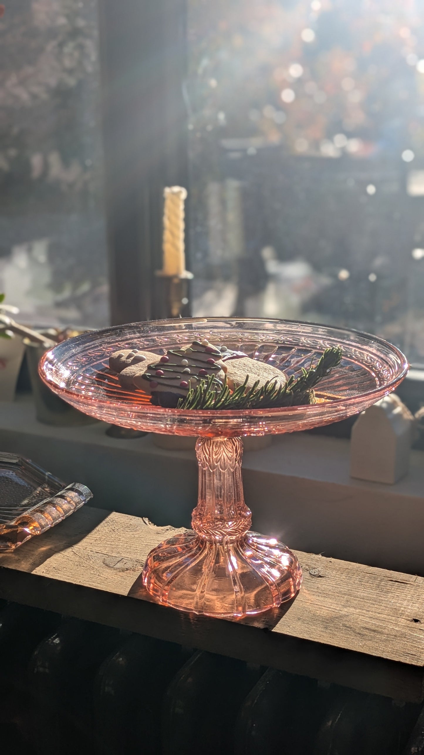 Coupe en verre moulé rose De Raymonde à Zoé