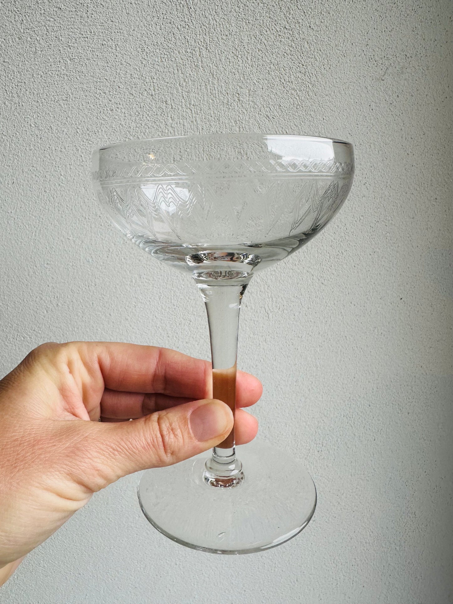 7 coupes à champagne en verre De Raymonde à Zoé