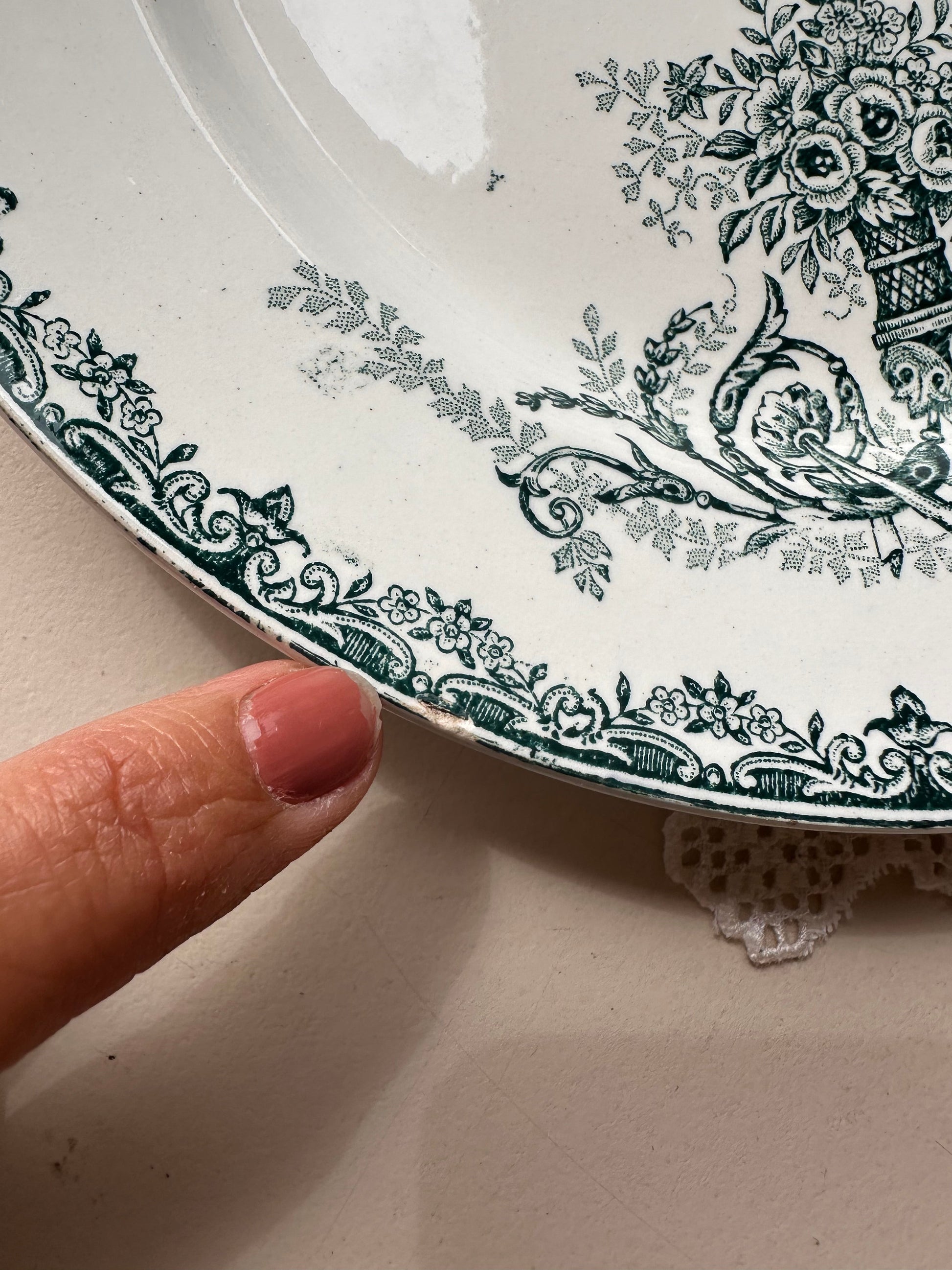 Ensemble de 6 assiettes plates terre de fer De Raymonde à Zoé