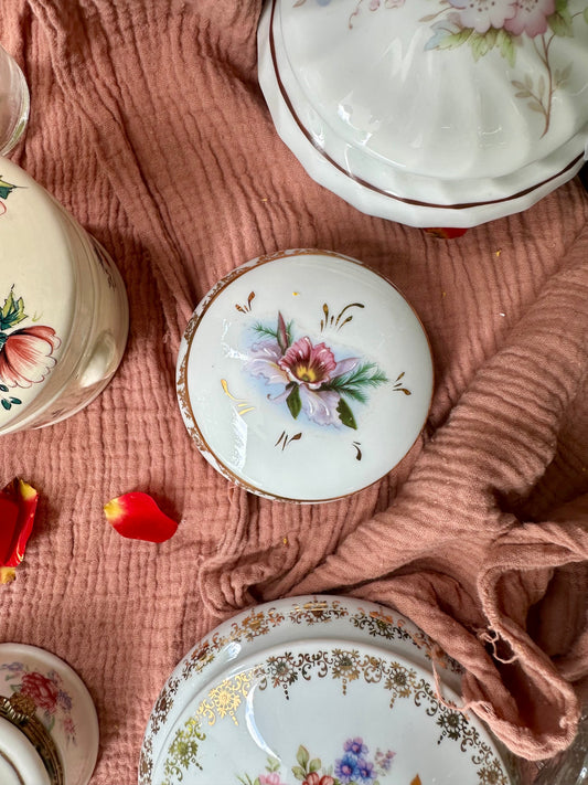 Boite à bijoux en porcelaine De Raymonde à Zoé