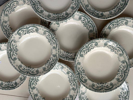 Ensemble de 10 assiettes creuses terre de fer Longwy De Raymonde à Zoé
