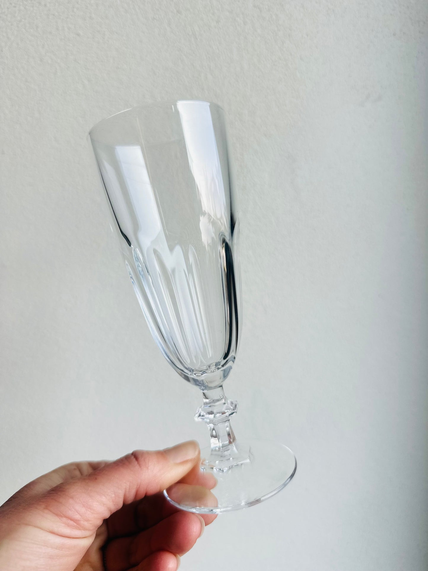 9 flûtes à champagne en cristal d’arques