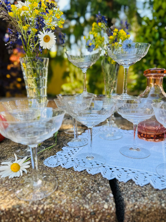 10 coupes à champagne en cristal ciselé De Raymonde à Zoé