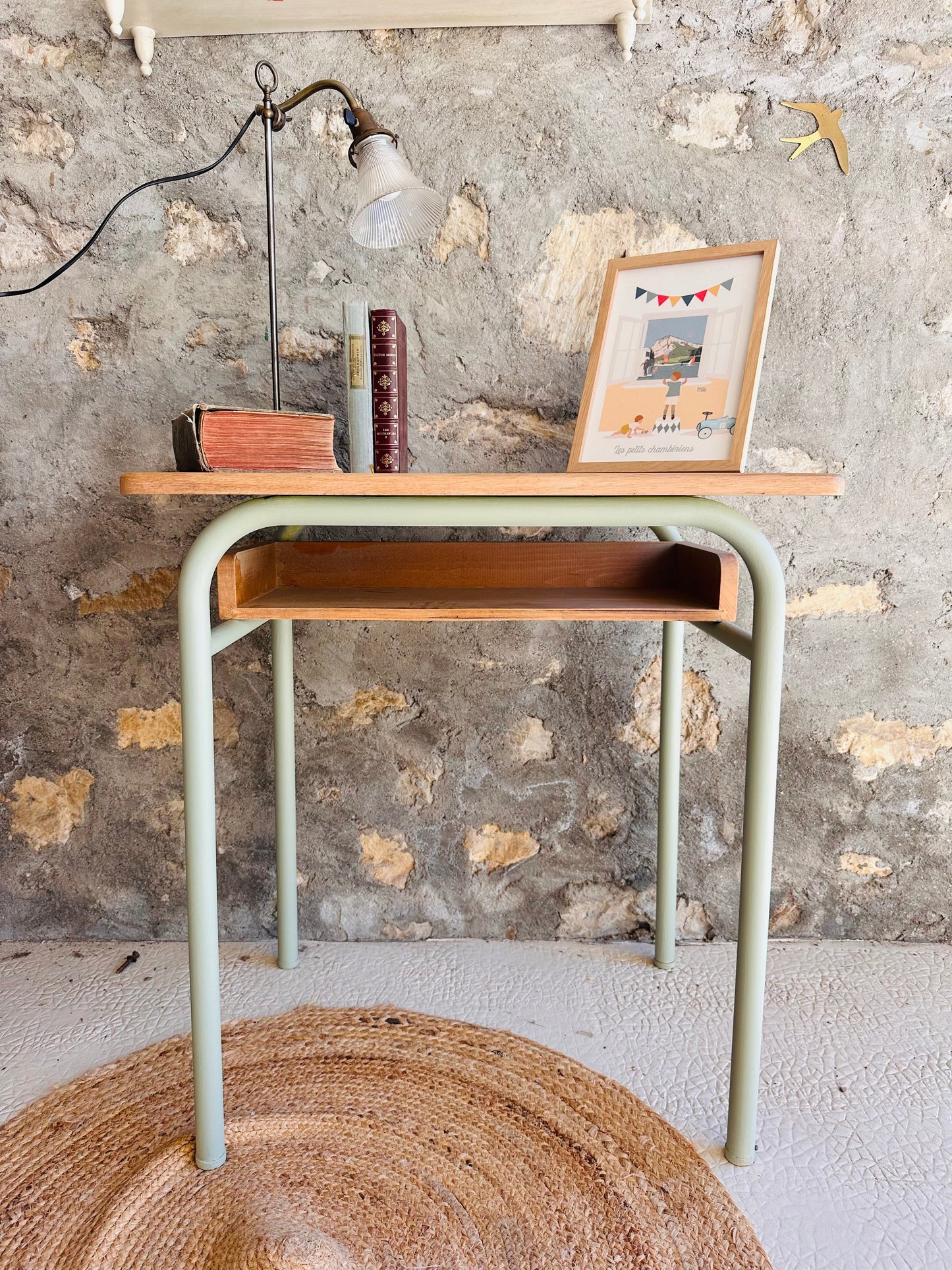 Bureau d’écolier vintage relooké De Raymonde à Zoé