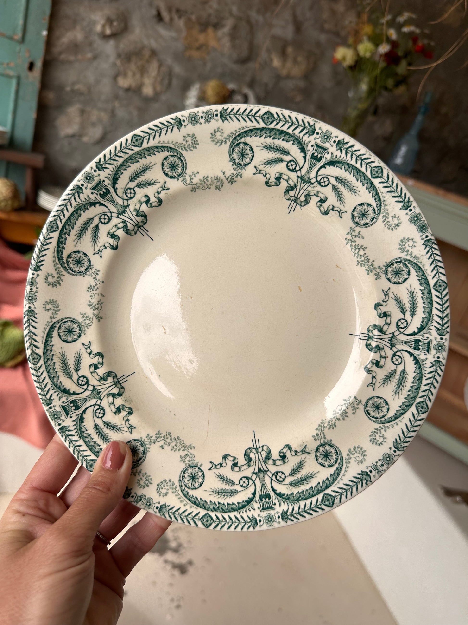 Ensemble de 6 assiettes plates terre de fer De Raymonde à Zoé