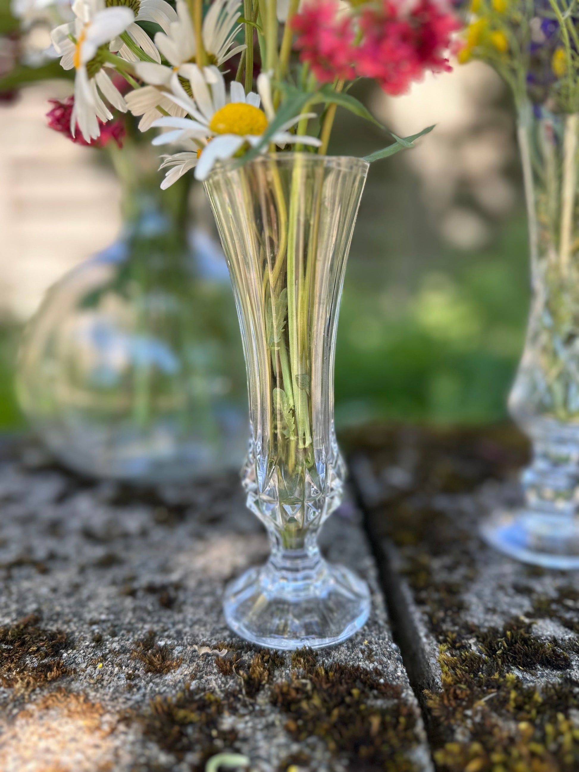 Trio de vases vintage en verre et cristal De Raymonde à Zoé