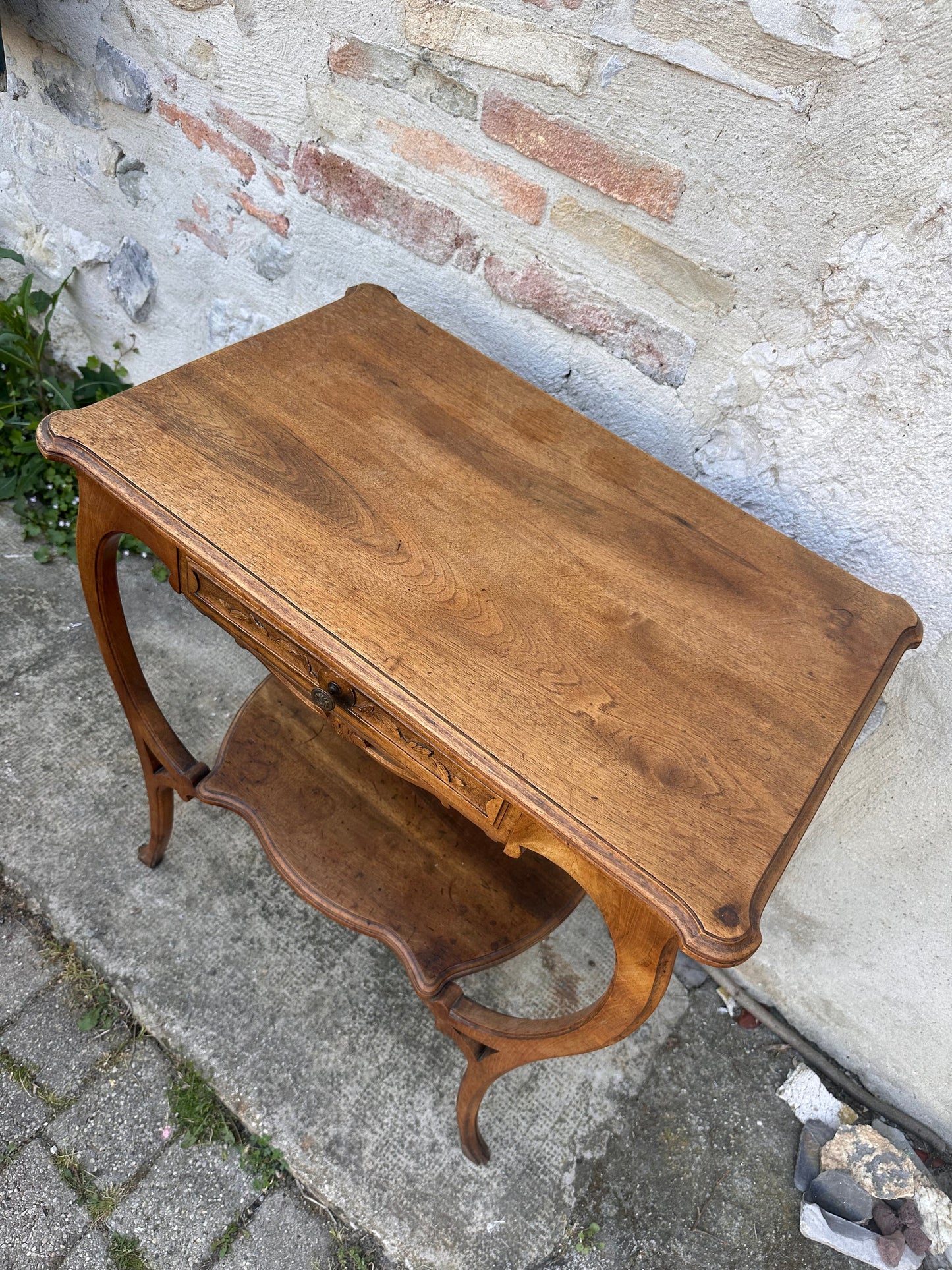 Meuble d’appoint en noyer De Raymonde à Zoé