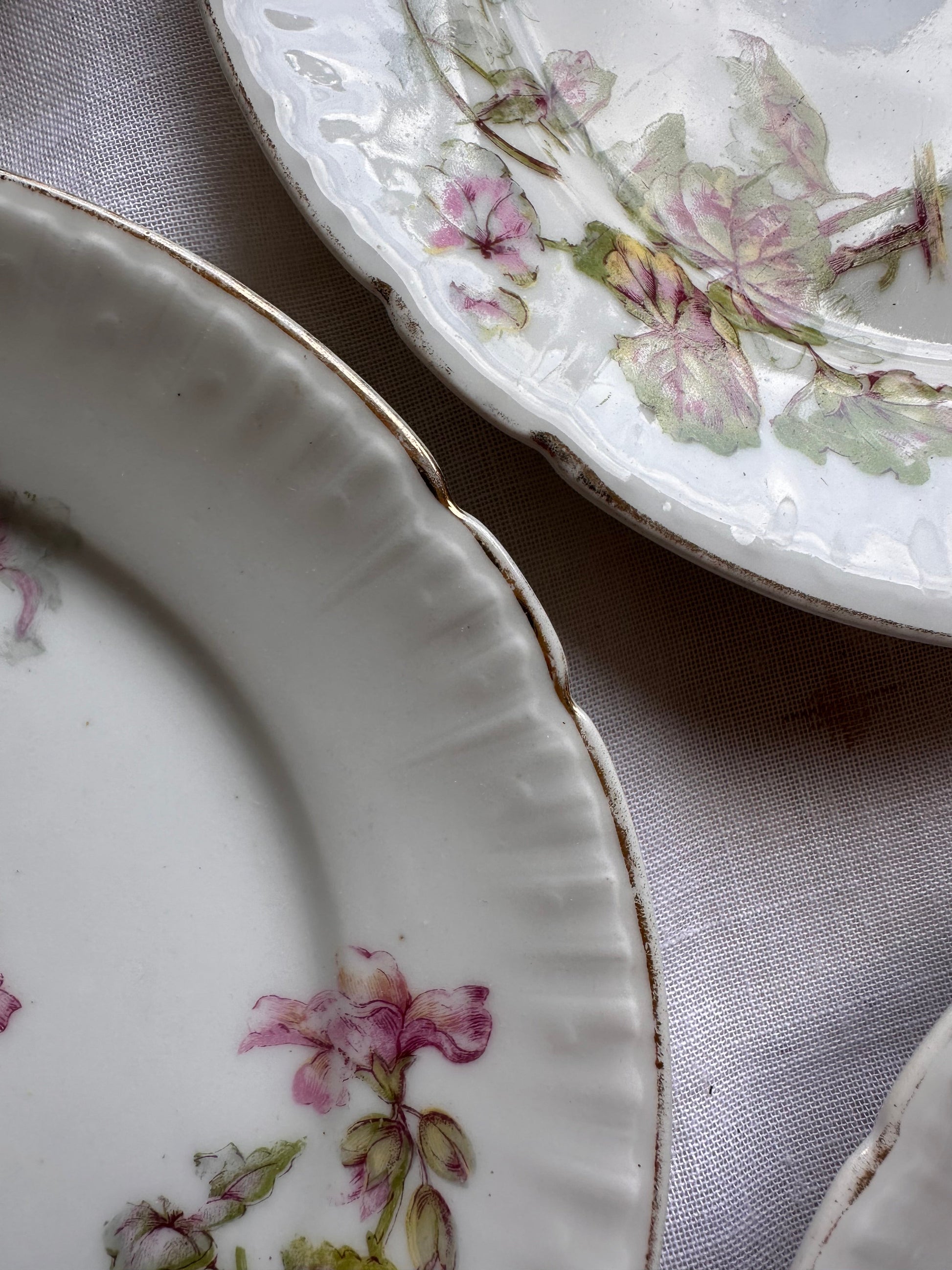 6 assiettes à dessert en porcelaine De Raymonde à Zoé