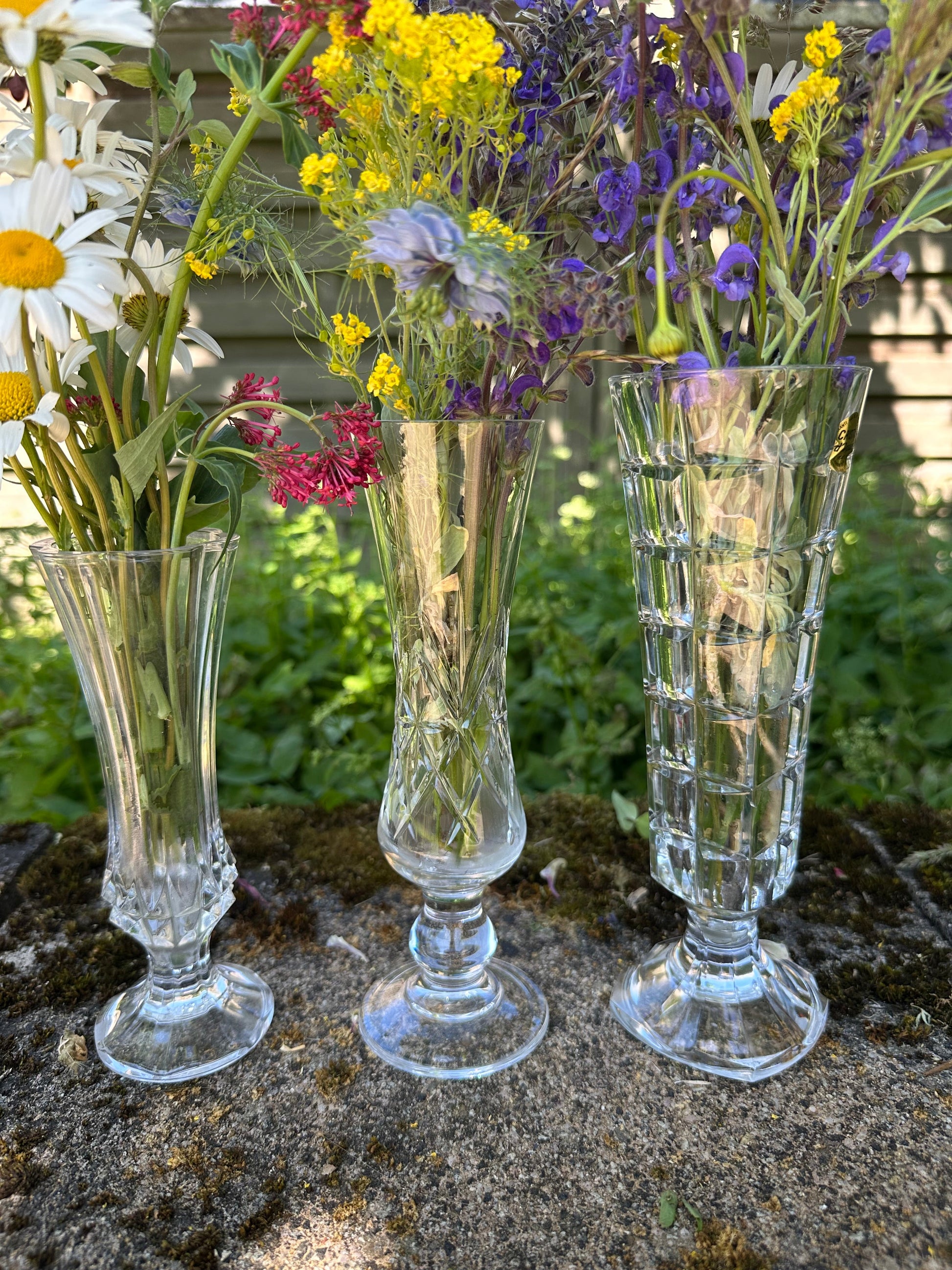 Trio de vases vintage en verre et cristal De Raymonde à Zoé