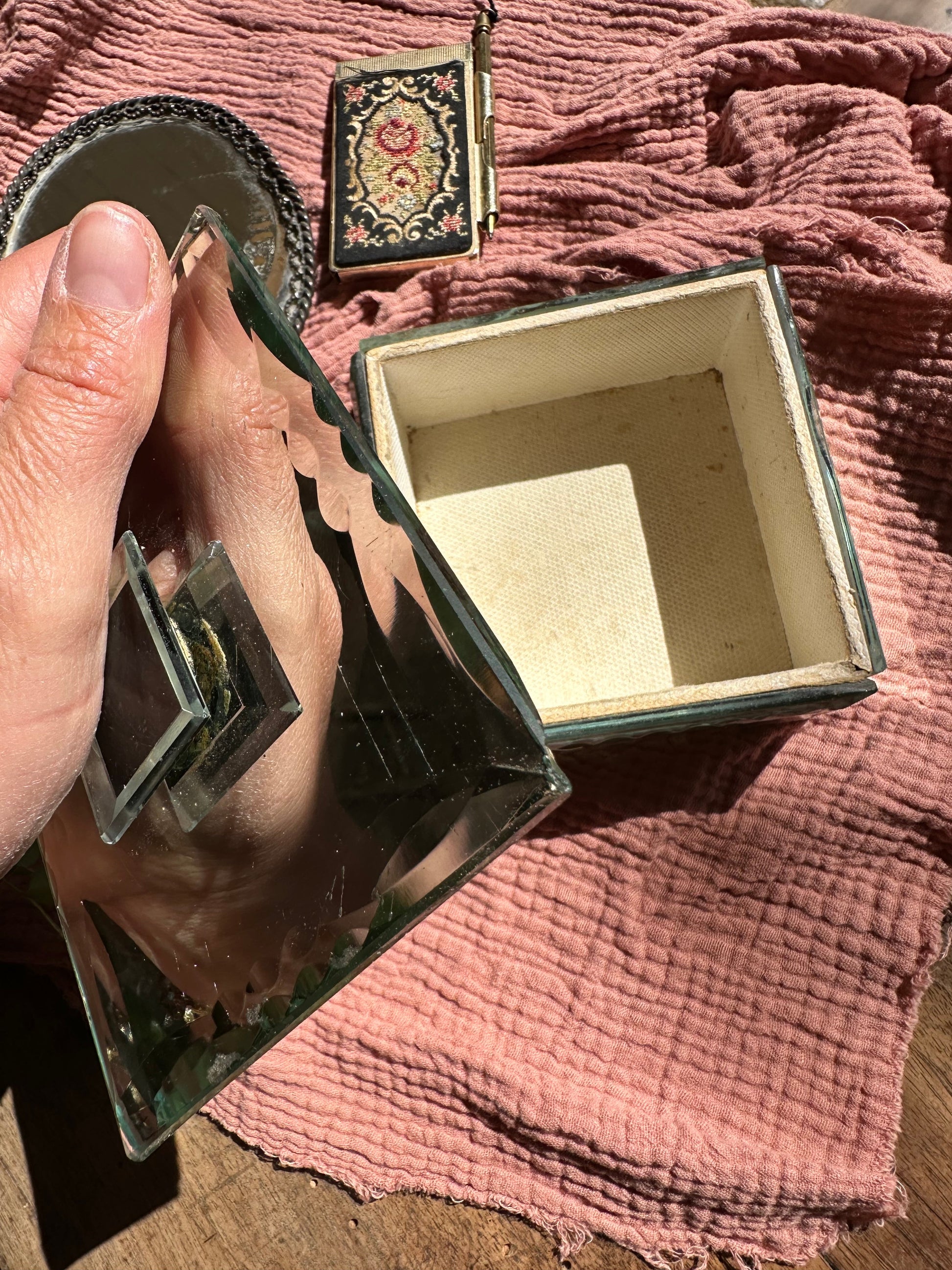 Boite à bijoux miroirs biseautés De Raymonde à Zoé