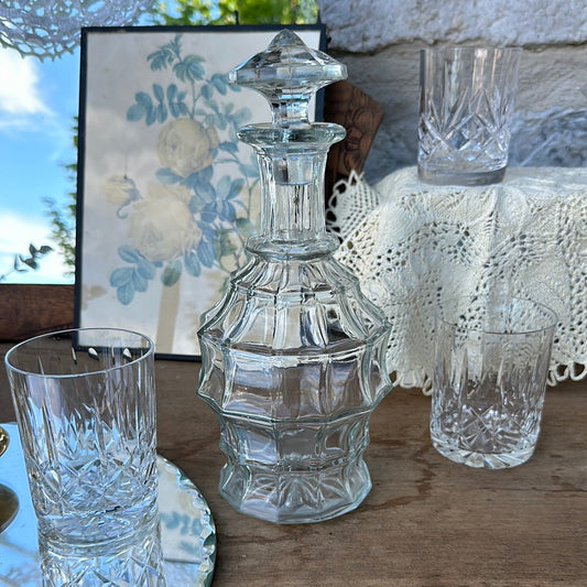 Carafe en verre avec bouchon De Raymonde à Zoé