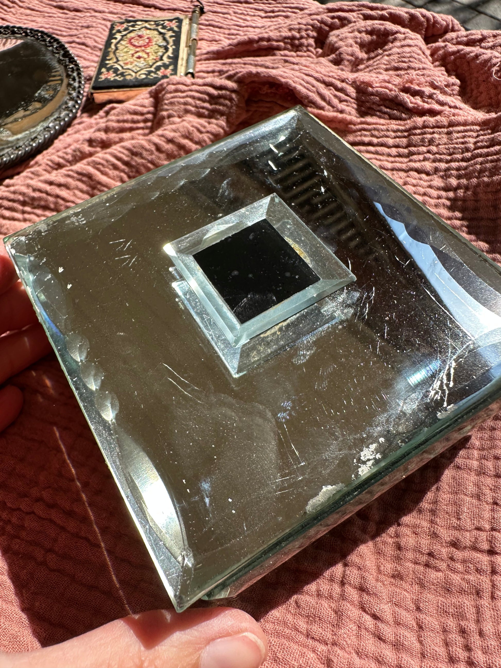 Boite à bijoux miroirs biseautés De Raymonde à Zoé