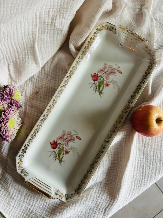 Plat a cake en porcelaine de Limoges De Raymonde à Zoé