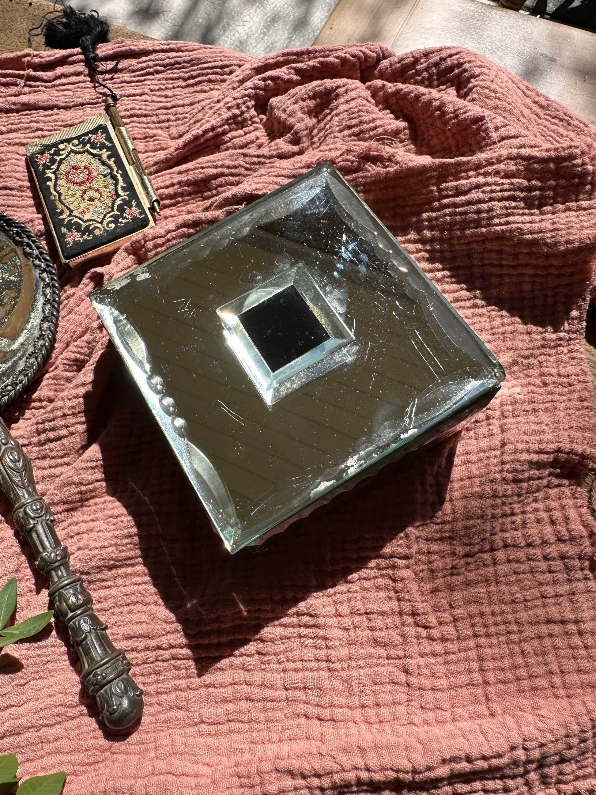 Boite à bijoux miroirs biseautés De Raymonde à Zoé