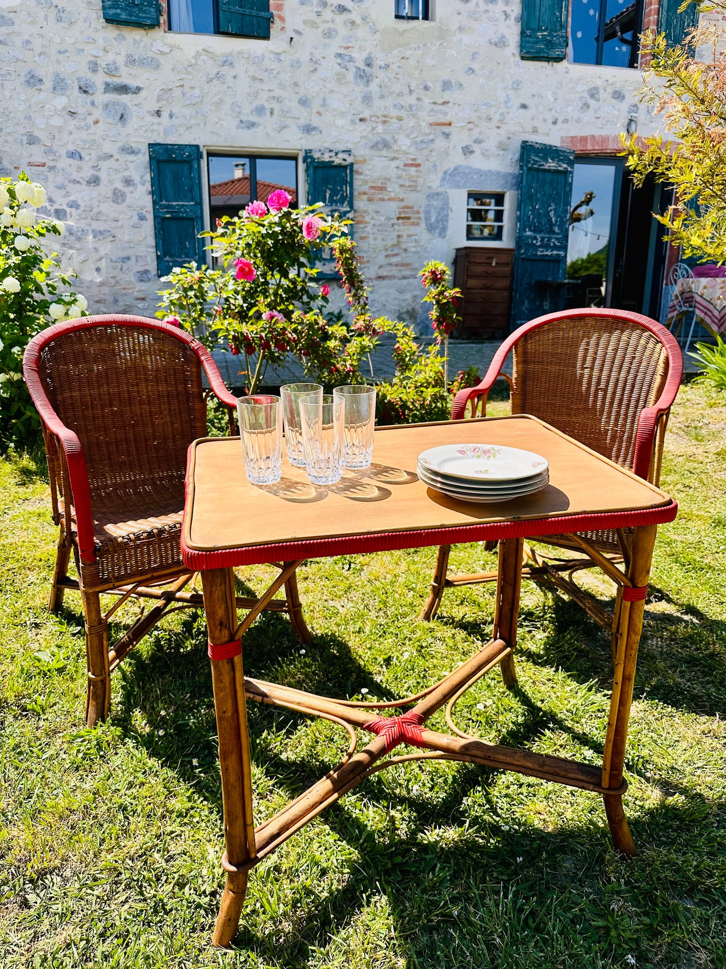 Salon de jardin en rotin vintage De Raymonde à Zoé