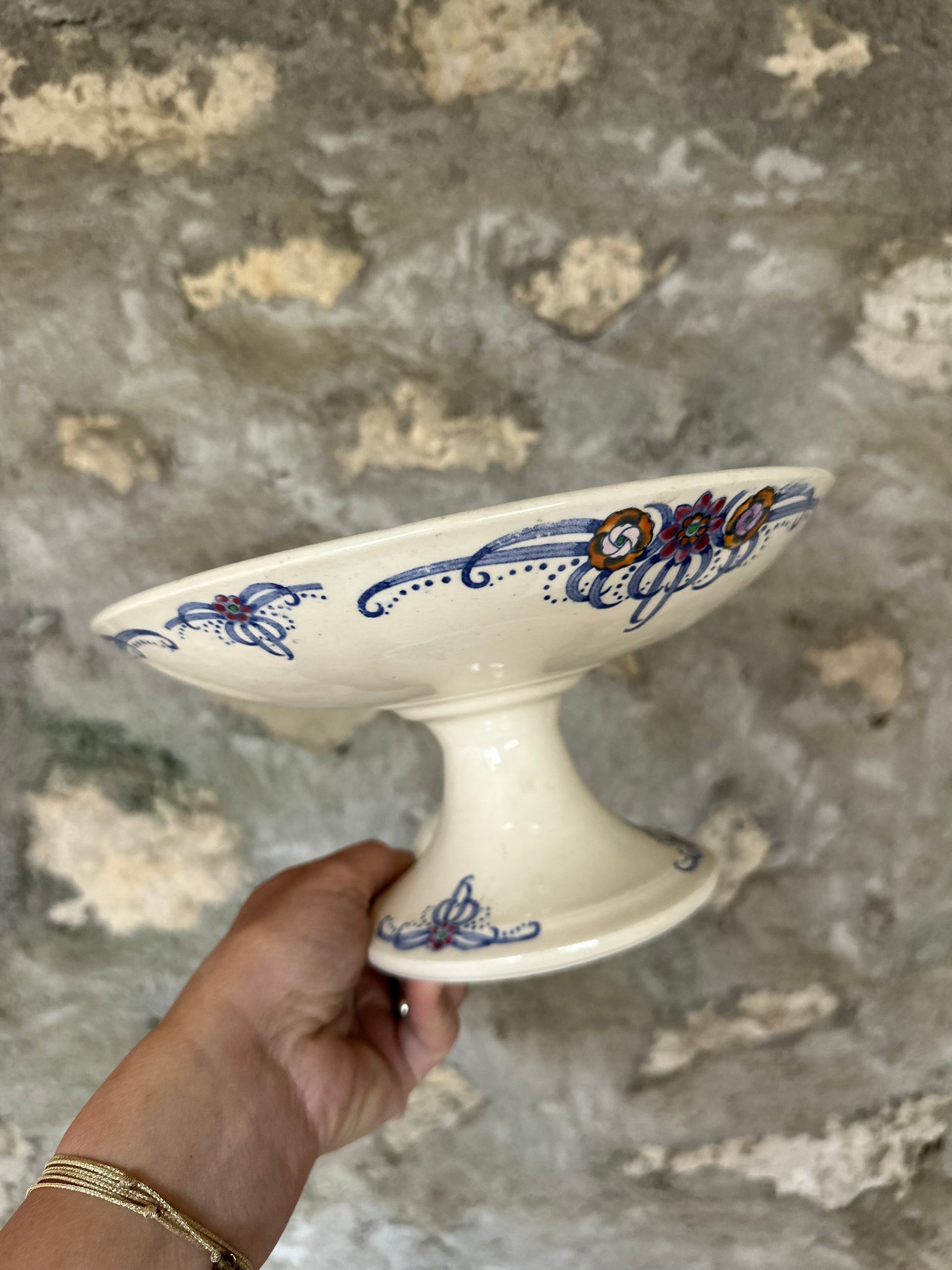 Compotier bleu fleuri en faience de Longchamp De Raymonde à Zoé